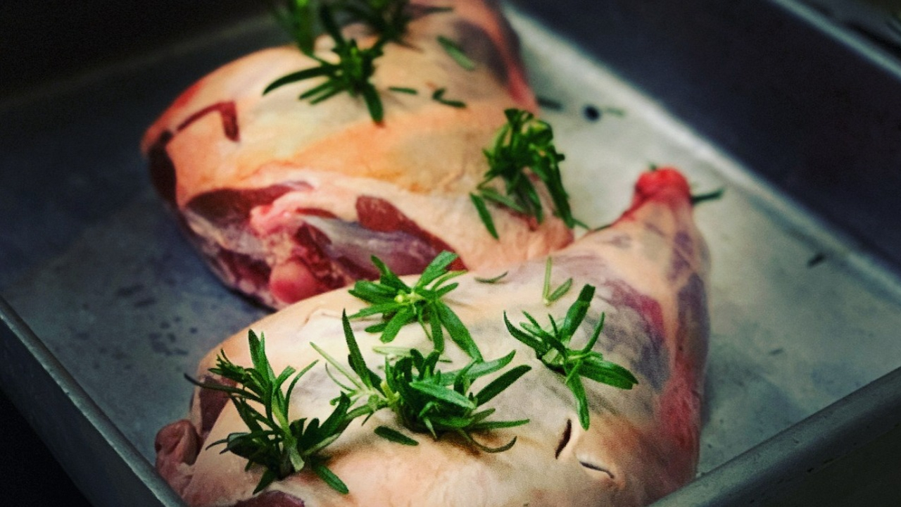 మాంసం ఎక్కువగా తింటున్నారా.. అయితే ఈ ఇబ్బందులు ఎదుర్కోవాల్సిందే..?